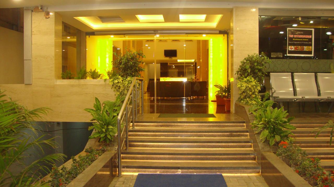 Hotel Mahi'S Gateway Коимбатур Экстерьер фото