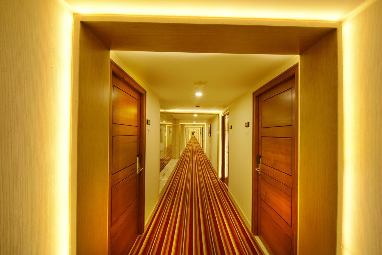 Hotel Mahi'S Gateway Коимбатур Экстерьер фото
