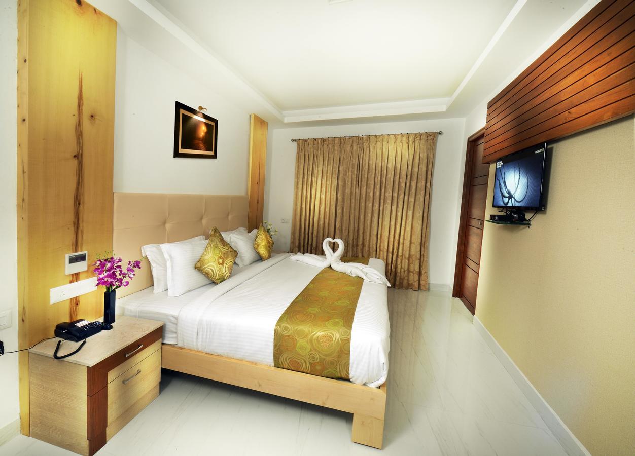 Hotel Mahi'S Gateway Коимбатур Экстерьер фото